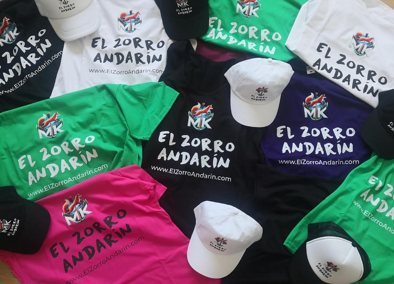 Camisetas y gorras de El Zorro Andarín en varios colores